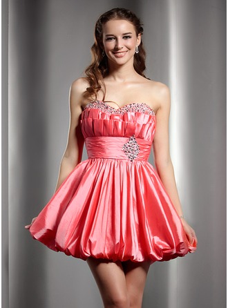 A-Line/Princess Sweetheart Short/Mini Taffeta Homecoming Dresses With Ruffles