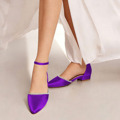 fitted lace wedding dress Oxfords main image 1