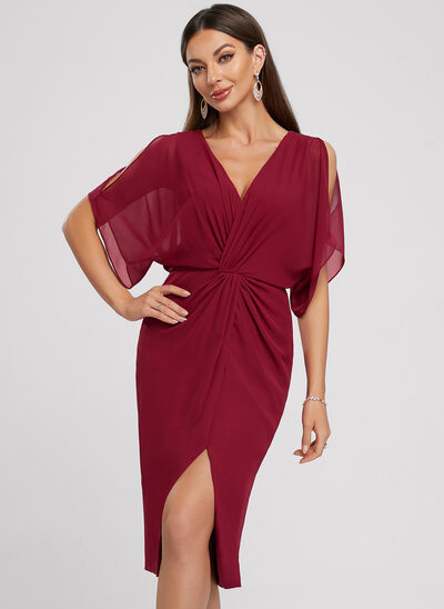 Sheath/Column V-Neck Knee-Length Chiffon Cocktail Dress With Pleated 