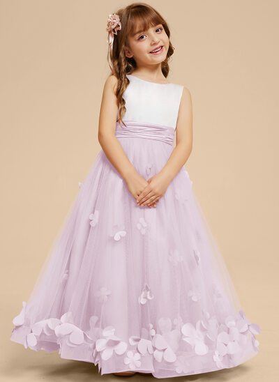 Kleid in Prinzessin-Linie mit 3D-Blumen aus Tüll